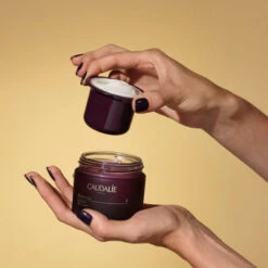 CAUDALIE Premier Cru Die Creme 50 Ml -Payo Haarpflege Geschaft 2575167 CAUDALIE Premier Cru Die Creme 50 ml.8b41fd79